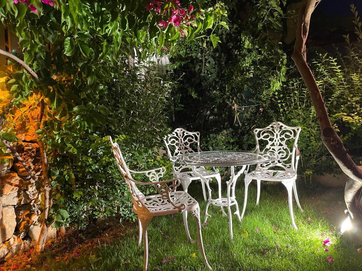 Grandma'S Garden Aparthotel Далян Екстериор снимка